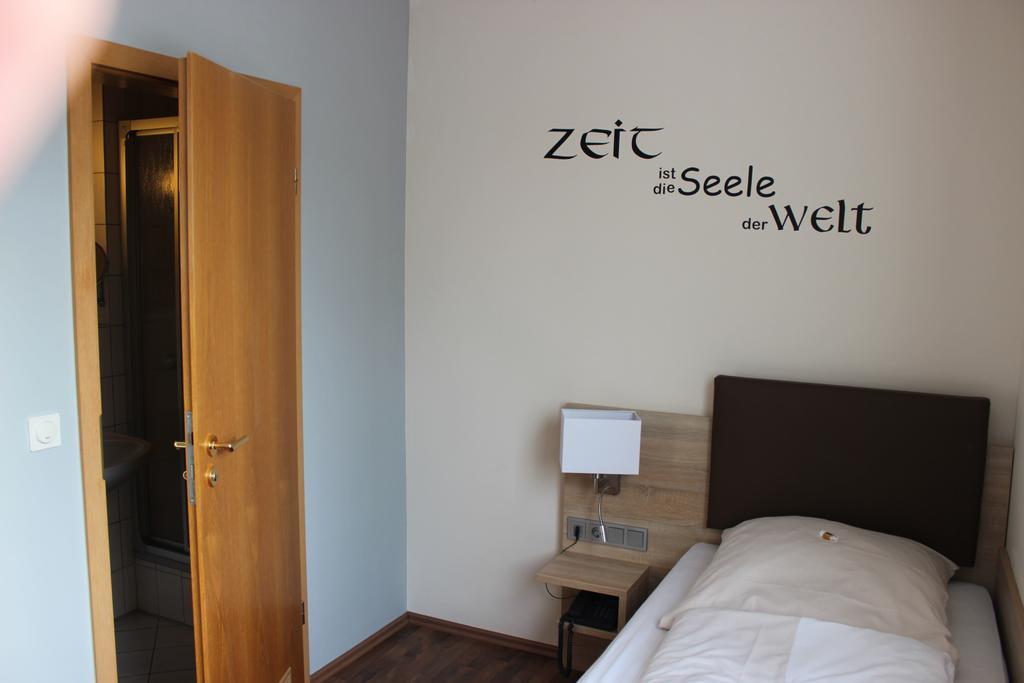 Hotel Dreimaedelhaus Espelkamp-Mittwald Bagian luar foto