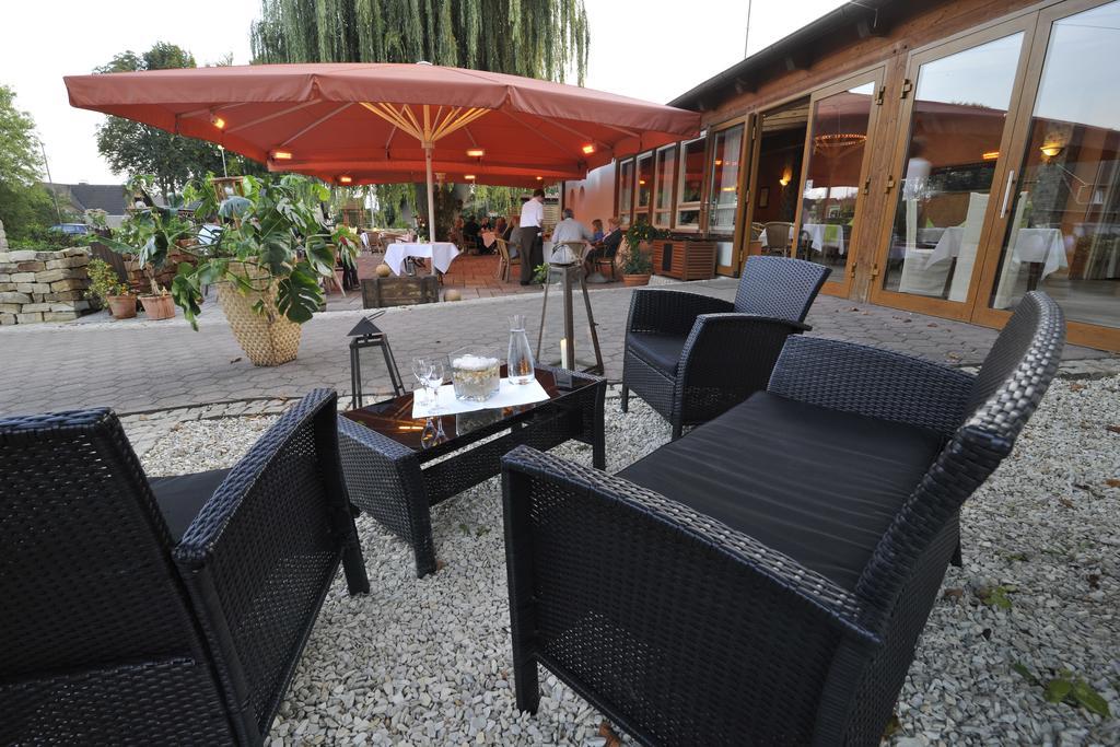 Hotel Dreimaedelhaus Espelkamp-Mittwald Bagian luar foto